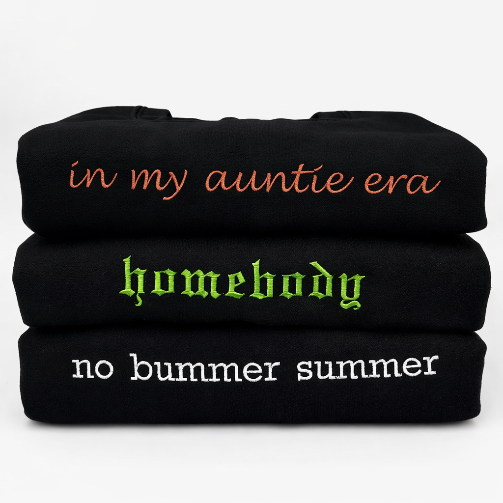 Custom Embroidered Name Sweatshirt for Men & Women – Personalized Black Crewneck Pullover, Custom Text Sweatshirt, Minimalist Couple Gift, Unisex Cozy Fleece Sweatshirt, Design your Pullover